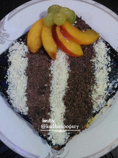 عکسی از دستور تزئین کیک بدون خامه 🥧
