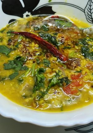 A picture of Dal palak/ Lentils with Spinach.