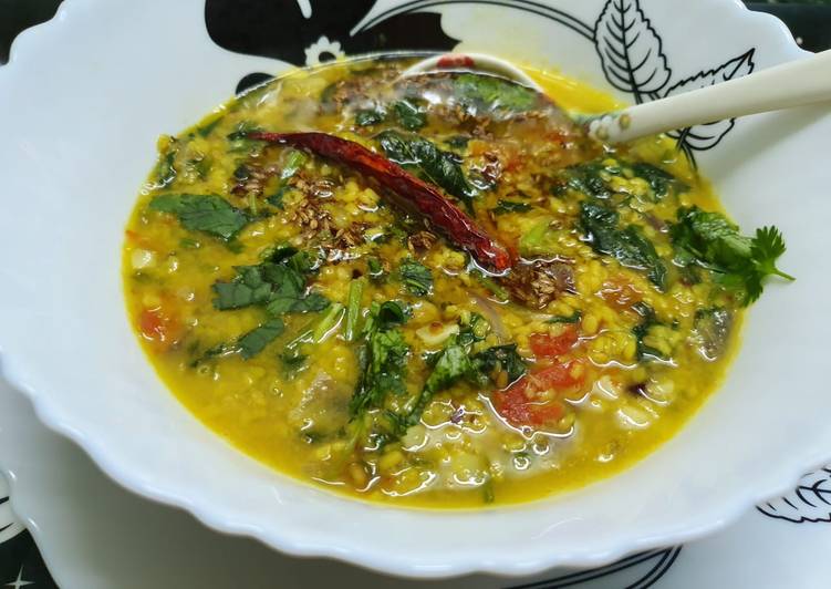 Dal palak/ Lentils with Spinach