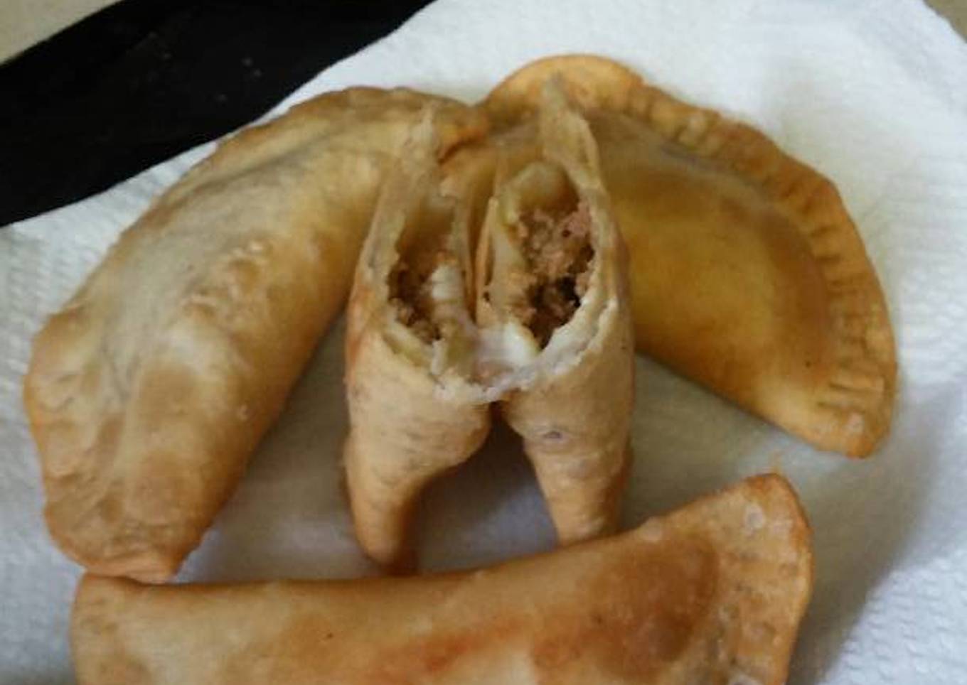 Empanadillas con queso y carne molida