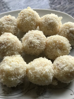 A picture of Coconut Laddu.