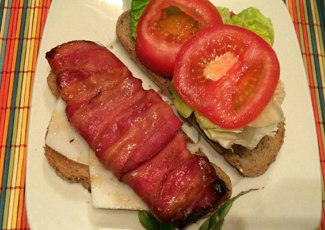 Sándwich de pollo "momificado"