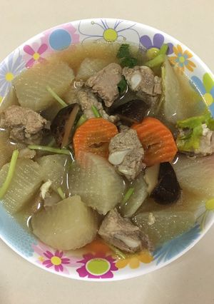 รูปของ “ต้มหัวไชเท้า”