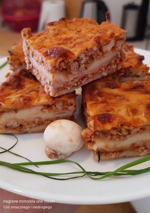 Zdjęcie przepisu ,,Bez-lazania glutenu i laktozy na naleśnikach,,.