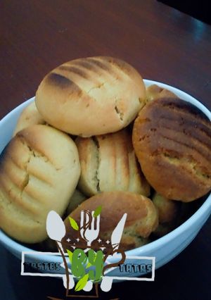 A picture of Crunchy ginger cookies.
