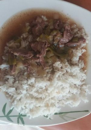 Una foto de Arroz con carne picada