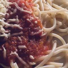 A picture of Spaghettis à la sauce tomate maison 🍝.