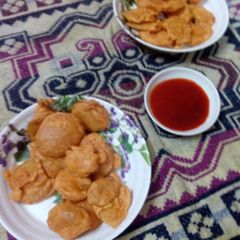 A picture of Aloo bara.