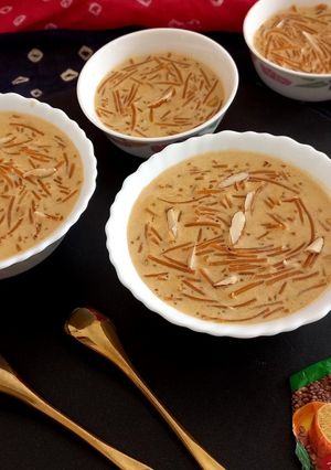 કોફી સેવૈયા (Coffee Sevaiya Recipe In Gujarati) રેસીપી મુખ્ય ફોટો