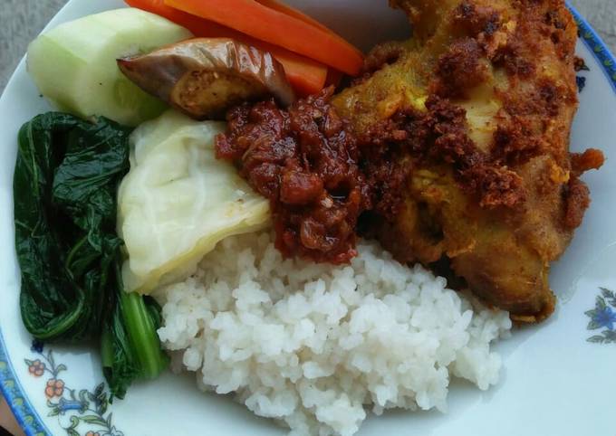 Ayam goreng telur