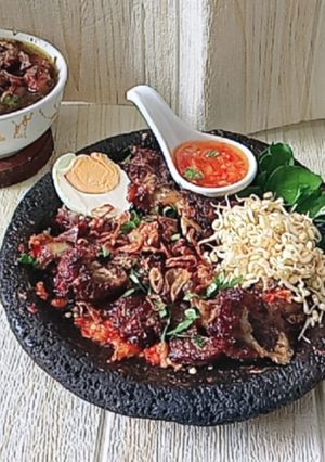 Foto resep Rawon Tulangan Sapi Sambal Penyet
