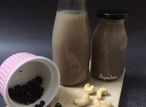 Hình của món Sữa Hạt Điều Đậu Đỏ.