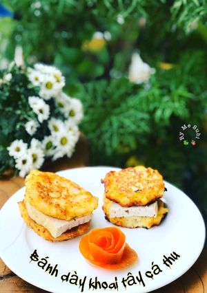 Hình của món Bánh dày khoai tây cá thu.