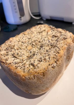 Una foto de Pan de semillas y pipas en panificadora