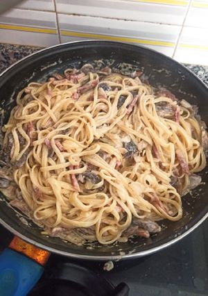 Una foto de Spaghetti a la carbonara con brandy