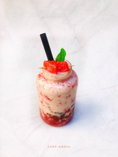 A picture of Water melon shake.
