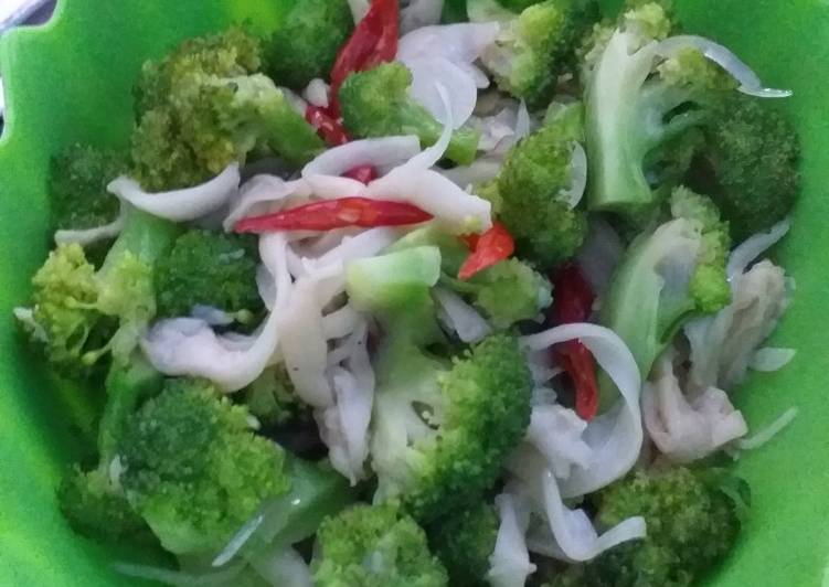 Bagaimana Membuat Tumis jakoli(jamur brokoli) yang Bisa Manjain Lidah