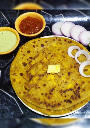 A picture of Paneer Paratha.
