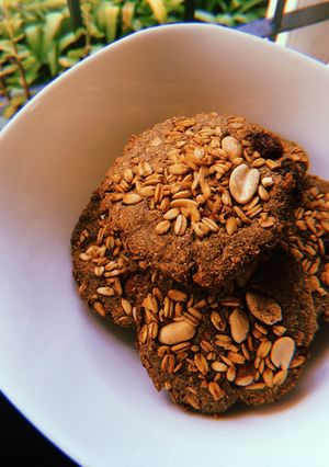 Una foto de Galletitas de algarroba y granola