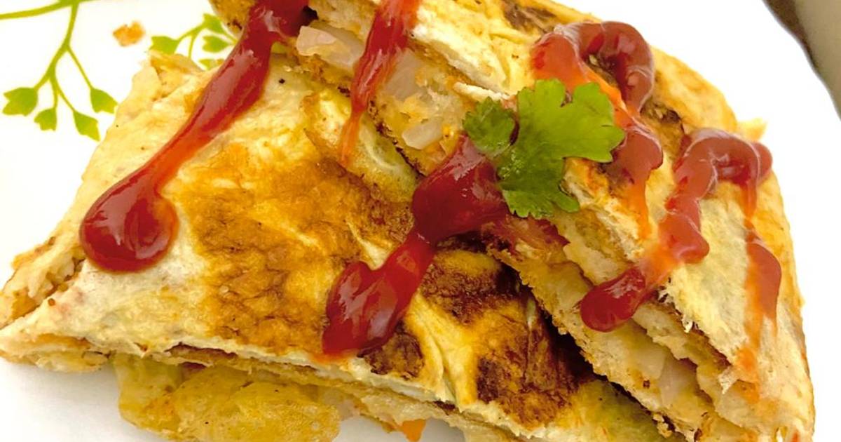 Egg Roll Sandwich Recipe by Gurpreet Kaur Cookpad