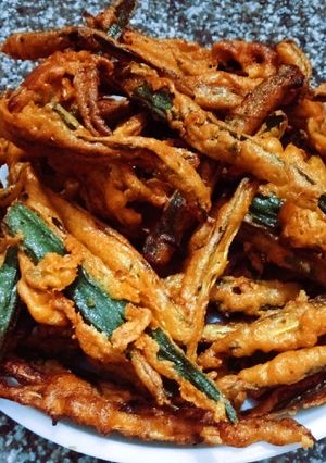 A picture of Crispy besan wali bhindi.