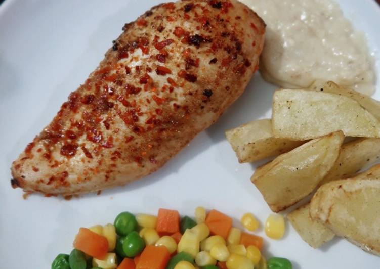 Bagaimana Menyiapkan Spicy Chicken with Low-fat white sauce Anti Gagal