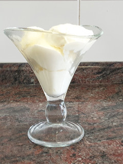 Una foto de Helado de limón casero