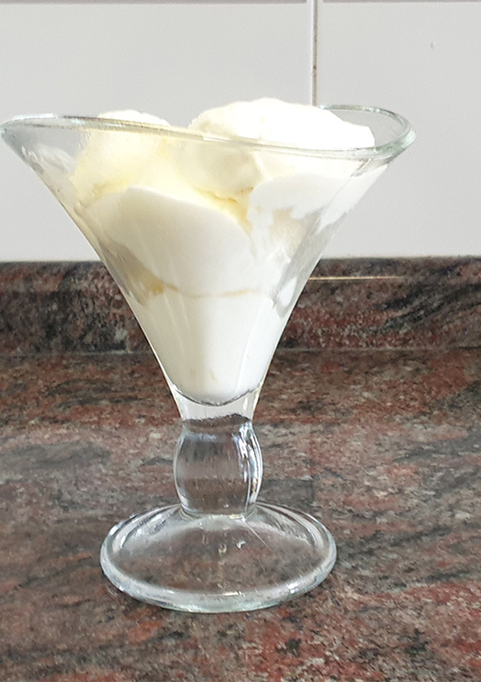 Una foto de Helado de limón casero