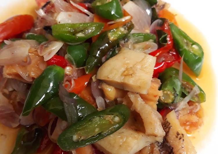 Bahan Ikan Asin Gabus Tumis Bawang #Sept21 | Resep Bumbu Ikan Asin Gabus Tumis Bawang #Sept21 Yang Bisa Manjain Lidah