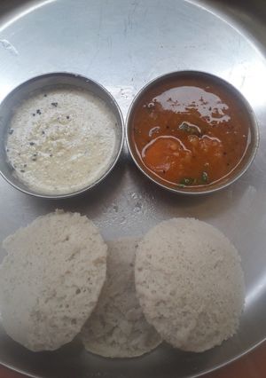 கம்பு ரவா இட்லி#ரவை (Kambu Rava Idli Recipe in Tamil) செய்முறை முக்கிய புகைப்படம்
