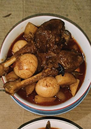 Foto resep Semur ayam telur dan kentang