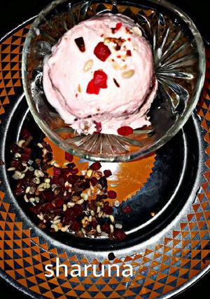 A picture of Pan Masala Jam Icecream.