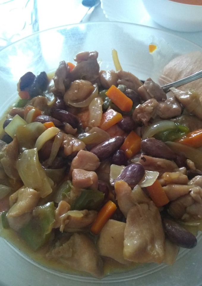 Una foto de Pollo con almendras (tipo chino)