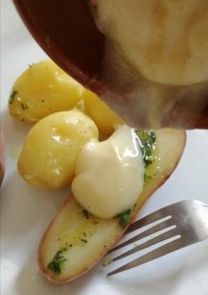 Une photo de Pomme de terre désirée🥔 fondue aux quatre fromages🧀🌶️