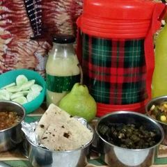A picture of Lunchbox.