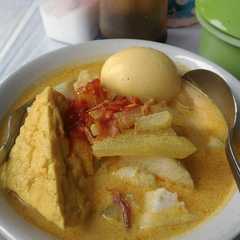 รูปของ Lontong sayur endolita..😄😊#masak di awal tahun baru#