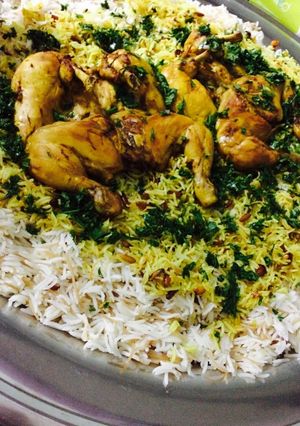صورة لوصفة رز بالشعيريه ودجاج مندي بالفرن