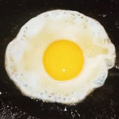 A picture of Half fry Egg.