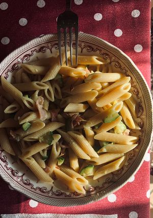 Foto di Pasta senza glutine con zucchine e speck