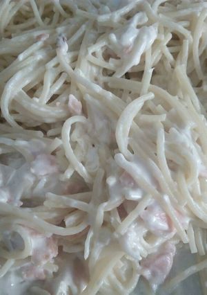 Una foto de Pasta con salmón ahumado (puede ser sin gluten)
