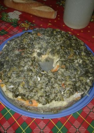 Una foto de Aro de carne picada con verduras
