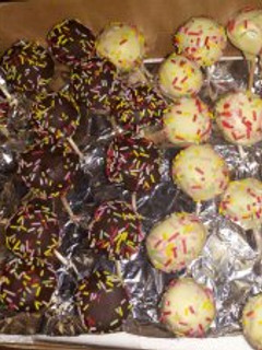 Una foto de Cake pops con galleta