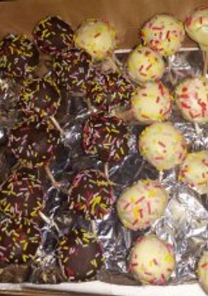 Una foto de Cake pops con galleta