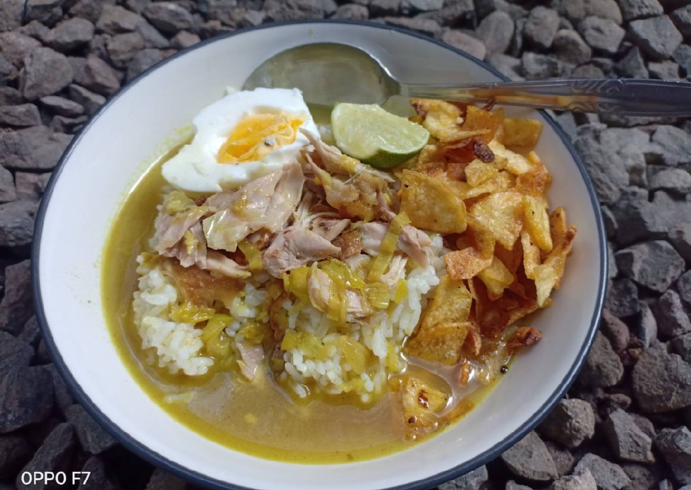 Soto ayam + kripik kentang home made