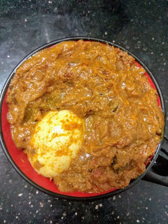 தக்காளி முட்டை மசாலா (Thakkaali muttai masala recipe in tamil) செய்முறை முக்கிய புகைப்படம்