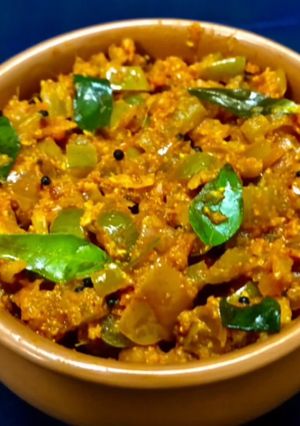 A picture of Capsicum Tomato Curd Sabzi.