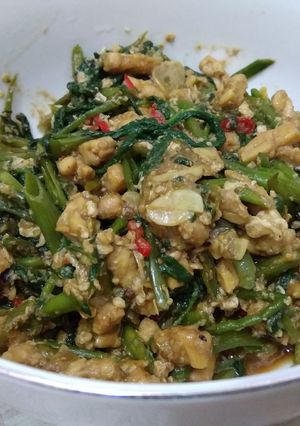 Foto resep Tumis kangkung orak arik