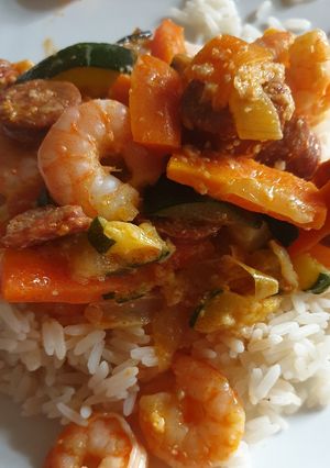 Une photo de Riz crevettes chorizo et petits légumes
