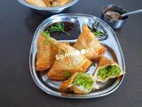 हरियाली समोसा (Hariyali Samosa Recipe In Marathi)
