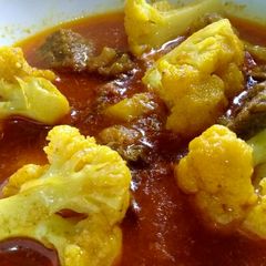 A picture of PhoolGobhi Gosht.